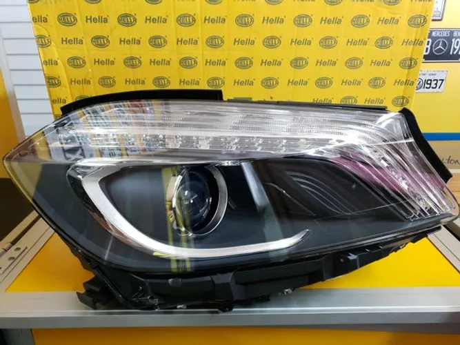Farol Mercedes A180 A200 2015 2016 2017 ( Novo Original )