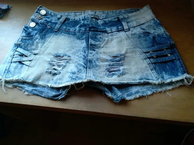 SHORTS SAIA