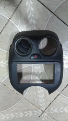 Moldura do Radio Nissan March Versa 2011 a 2014
