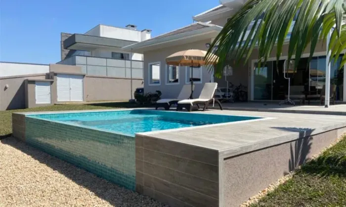 Construção de piscina 