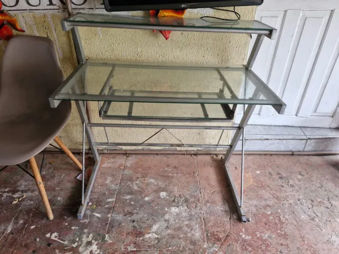 Estante de pc de vidro 