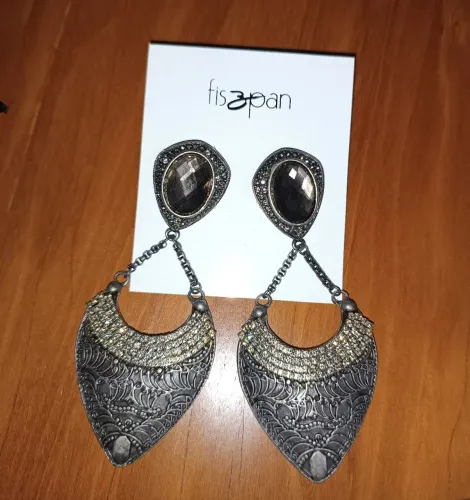 Brincos em prata fiszapan com pedras e detalhes