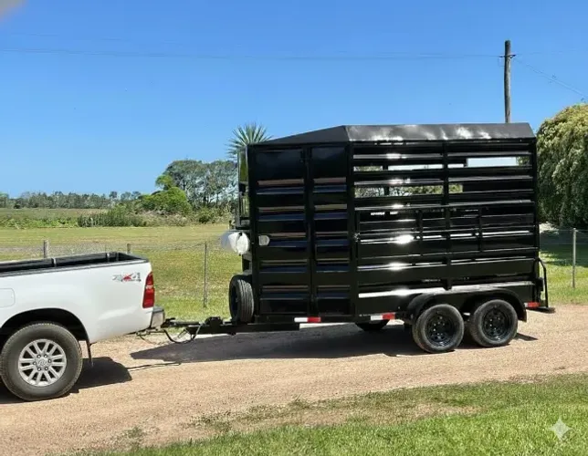 Reboque carreta para cavalos trailers horses
