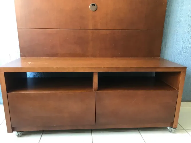 Rack e Painel de madeira - Móveis de Gramado