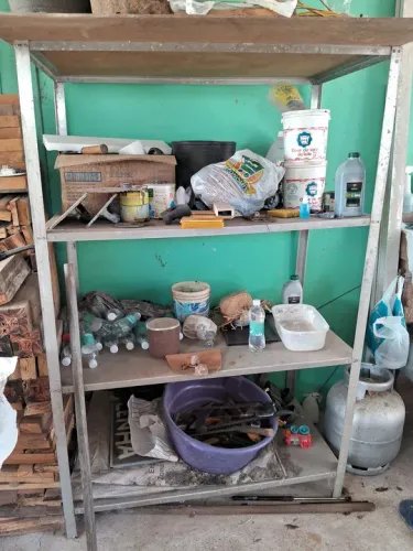 Estante em alumínio