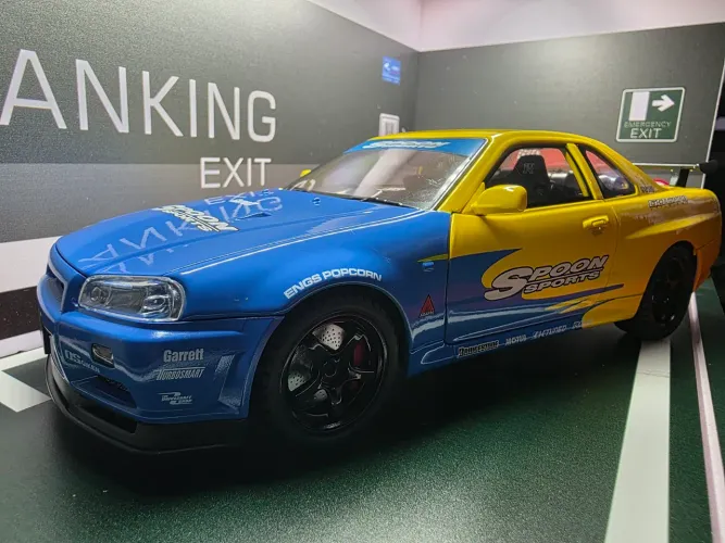 Miniatura Nissan Skyline r34 spoon 1:18