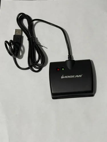 Leitor de acesso de cartão inteligente USB IOGEAR