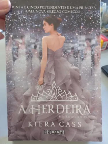 A Herdeira - Kiera Cass