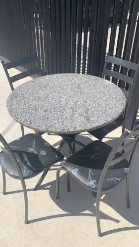 Mesa Pedra de Granito + 4 Cadeiras ÚLTIMA PEÇA