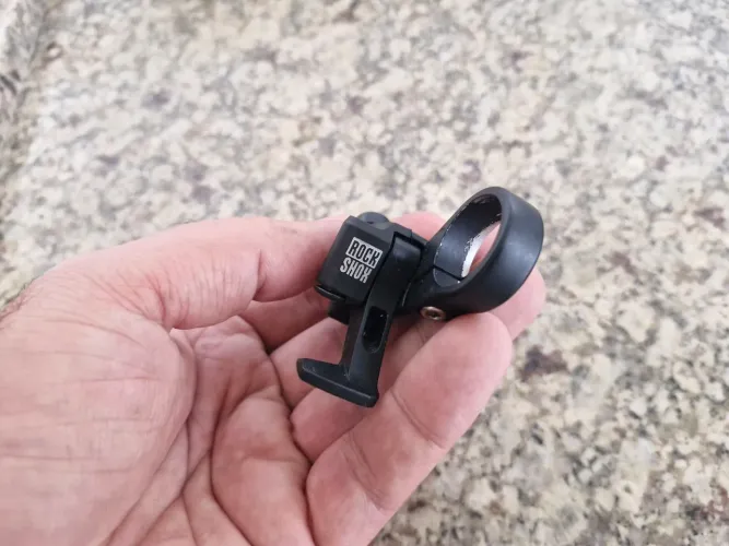 Acionador trava de suspensão Rockshox