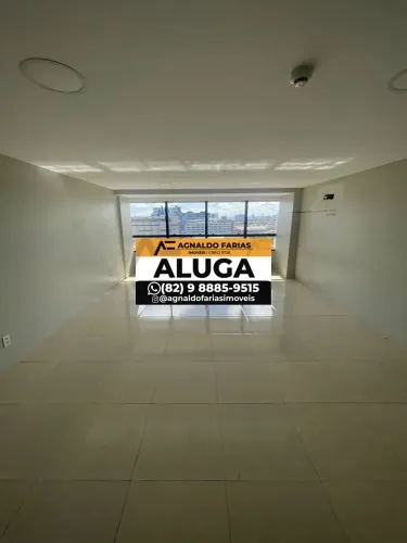 Alugo sala comercial em Ponta Verde - Maceió - AL