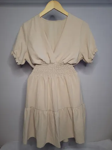 Vestido bege decote V tecido duna - Tamanho M (veste até 44/46)