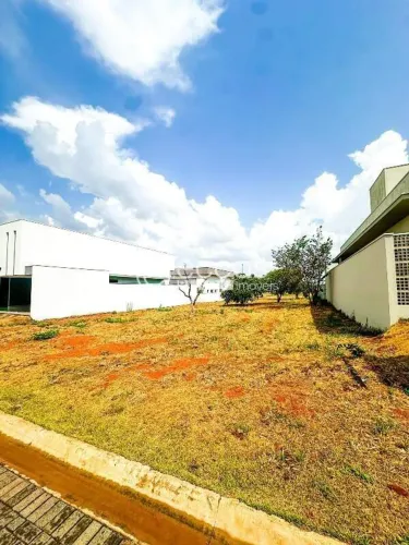 Terreno em condomínio à venda, Laranjeiras - Uberlândia/MG