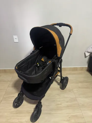 Vendo carrinho de bebê do tipo Moisés