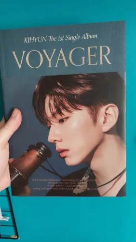 KIHYUN ( MONSTA X) - VOYAGER
