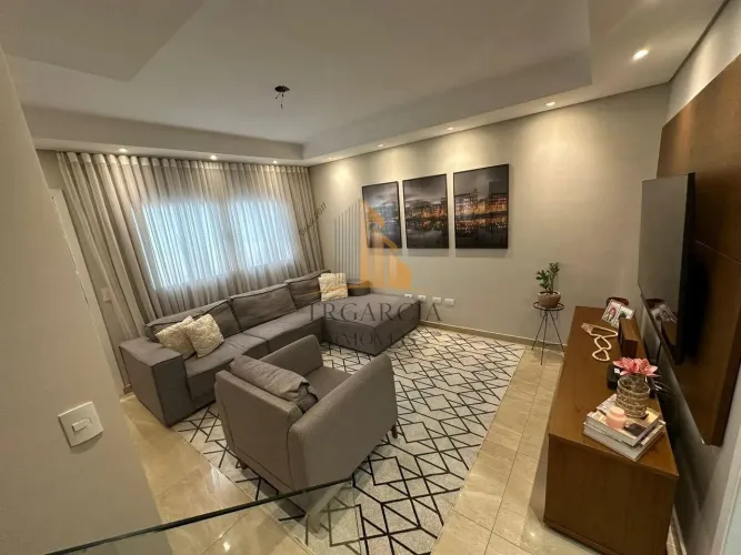 Sobrado em Condomínio na Penha SP, 3 Dorms, 200m², à Venda