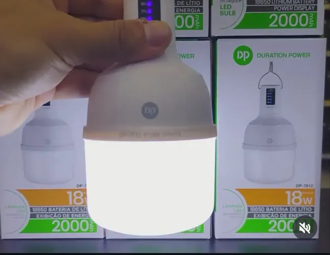 Luminária LED Recarregável 18W - Ideal para Acampamento!