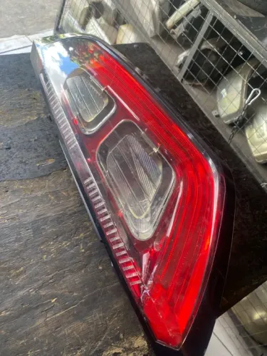 Lanterna Traseira Direita Fiat Punto 2013