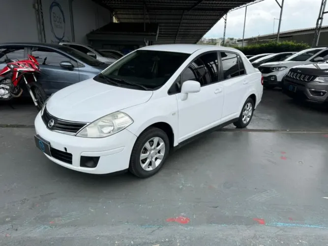 Nissan Tiida S 1.8/1.8 Flex 16V Mec. 2013