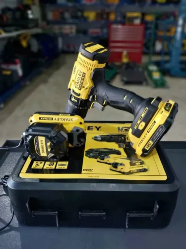 Parafusadeira Furadeira de impacto Profissional com 2 baterias 20v Stanley (Loja)