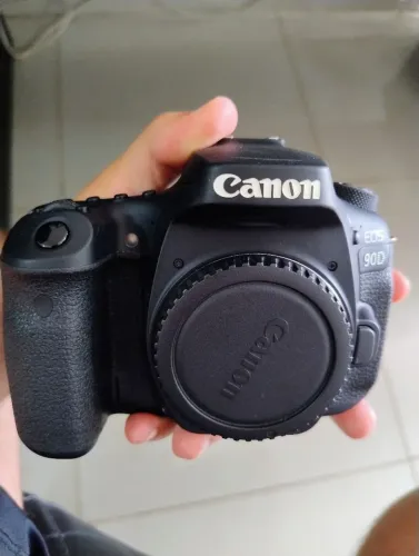 Câmera Canon EOS 90D