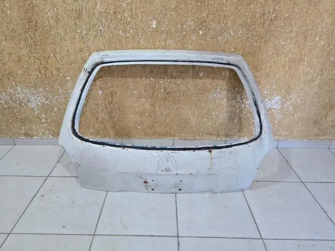 Tampa traseira Corsa Hatch Wind 1994/1995/1996/1997/1998