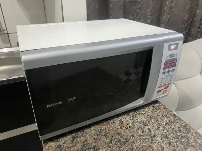 Microondas 34 litros tudo ok