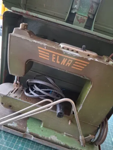 Maquina de costura portátil