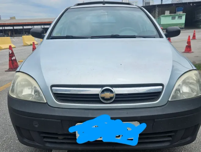 Montana com capota para trabalho