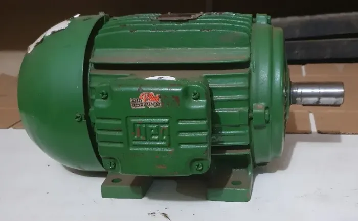 Motor elétrico WEG 2 CV - 1.150 RPM - 440 Volts - Seminovo