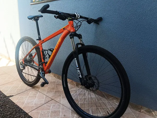 Bicicleta Aro 29 Absolute HCT - Perfeita para Trilhas!