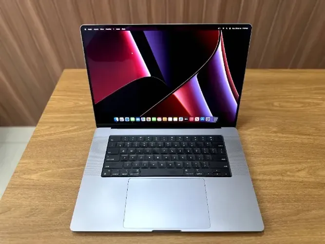 macbook pro m1 512