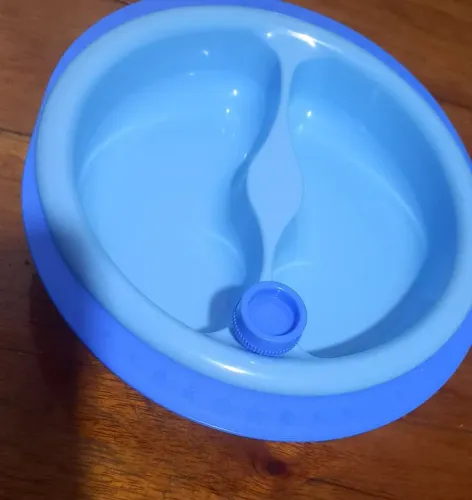 Pratinho para bebê azul usado térmico.