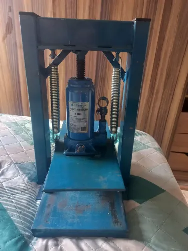 Vendo Máquina de Fabricar Chinelos.