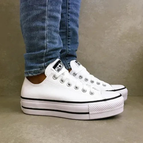 Tênis All Star Plataforma Courino Branco - Clássico Elevado com Estilo!