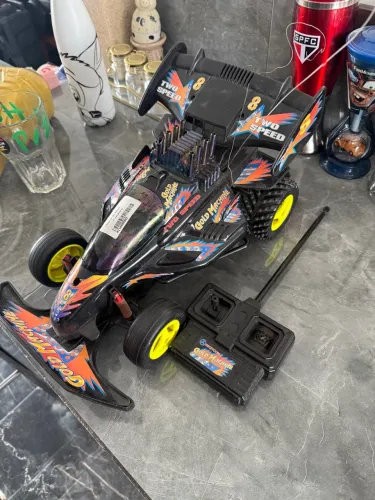 Carrinho de controle remoto Gold Machine