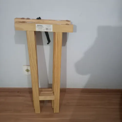2 Cavaletes com madeira Resistente