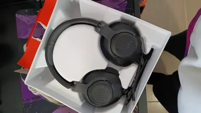 Headset JBL Quantum 100 - funcionando perfeito, com microfone