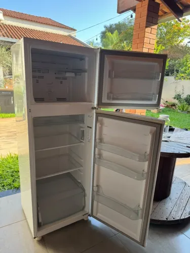 Geladeira frost free Consul