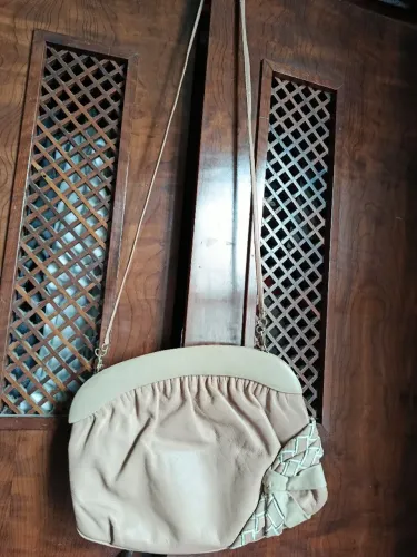 Bolsa de couro bege 