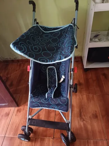 Carrinho de passeio de bebê