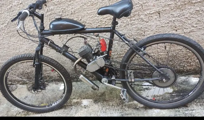 Estou vendendo essa bicicleta motorizada. Ou troco por uma bicicleta aro 29.
