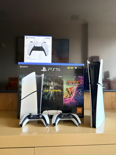 Playstion 5 Slim - Digital 1TB - 2 Controles