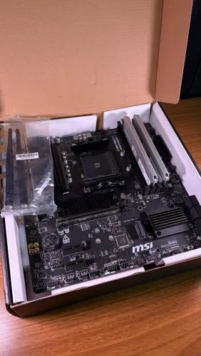 32gb memória ram + B550m Wifi