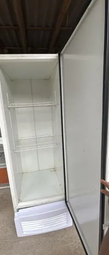 VENDO FREEZER VERTICAL DA FRICOM