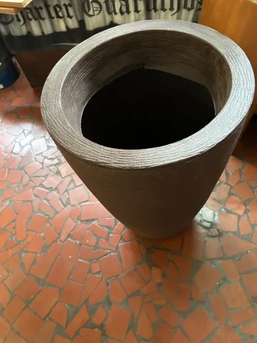 Vaso de fibra (a 64cm - l 43cm)