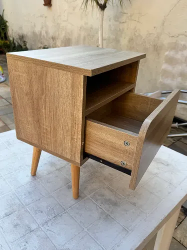 Mesa de Cabeceira / Criado-Mudo Moderno com Gaveta - Importado EUA