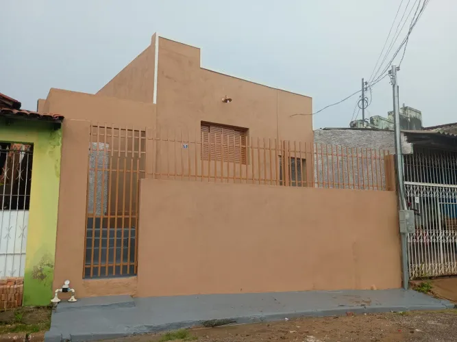 Casa residencial - Bairro Lixeira 