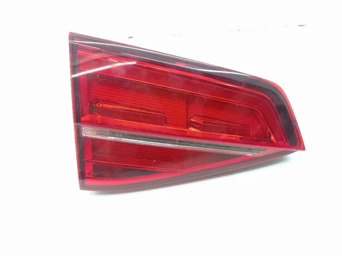 Lanterna Esquerda C Led Tampa Traseira Vw Jetta Tsi 2.0 2016 Esquerdo/motorista Vermelho