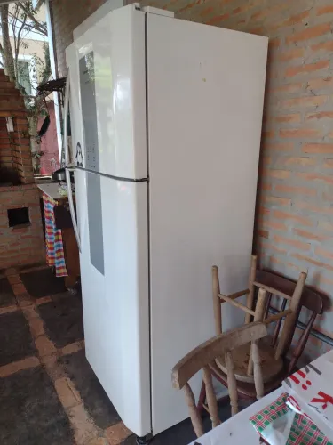 Geladeira , Não funciona, problema no motor no liga e não e relé